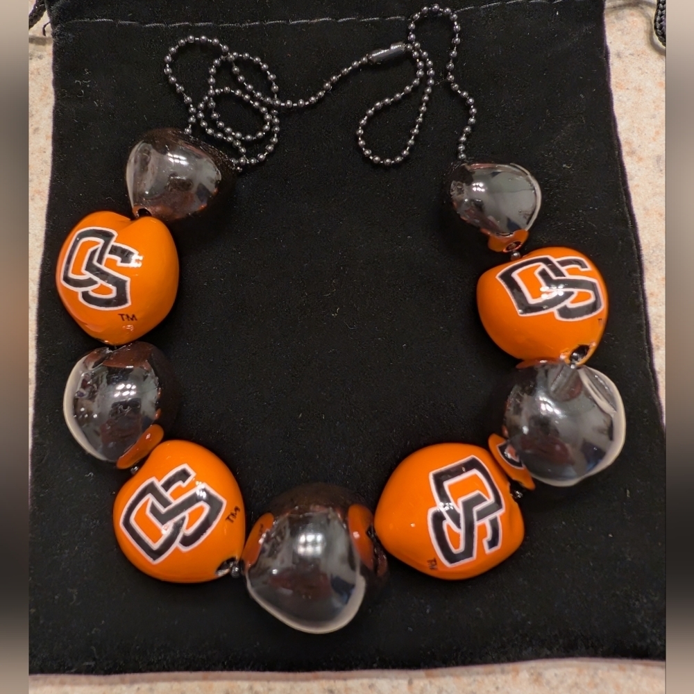 Oregon State Beavers Bead Necklace 🧡🖤🧡🖤
